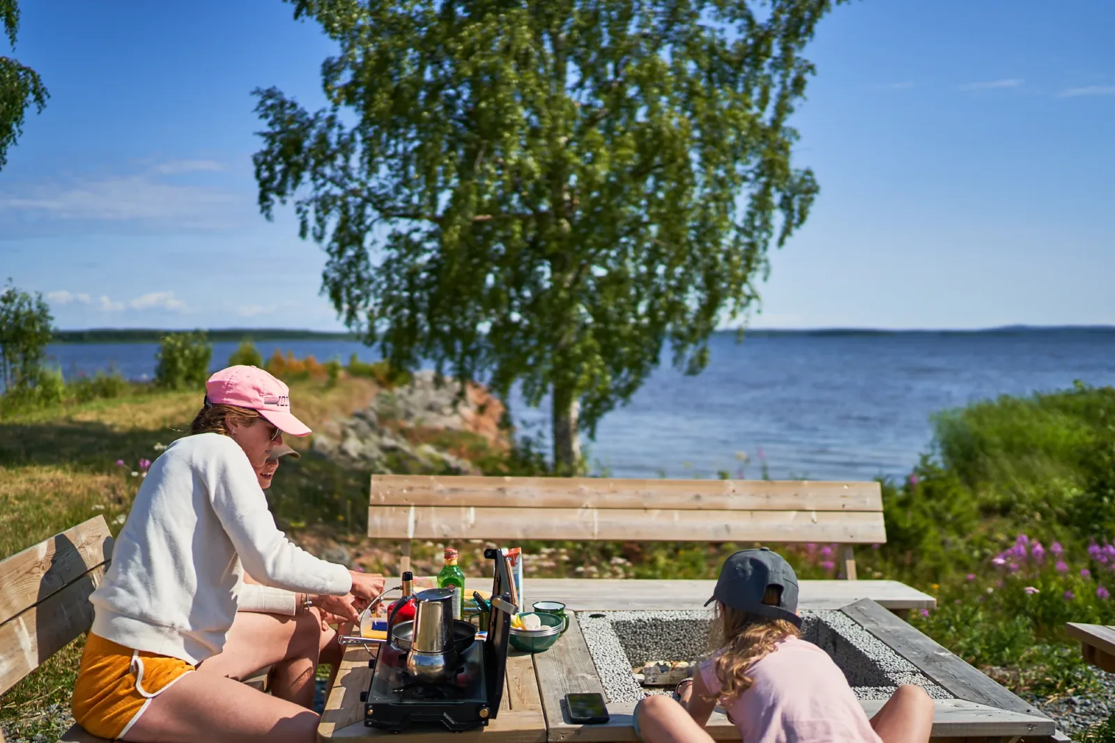 Mascarpone pancake-picnic at the Gulf of Bothnia, close to the Finish border.